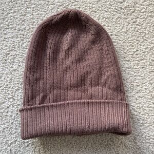 NWOT Aritzia Sunday Best Knit Hat